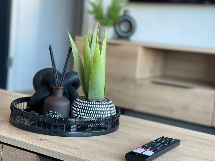Trendy Apartment In Cardiff Free Parking Экстерьер фото