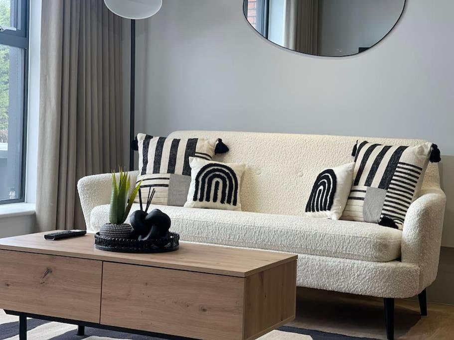 Trendy Apartment In Cardiff Free Parking Экстерьер фото